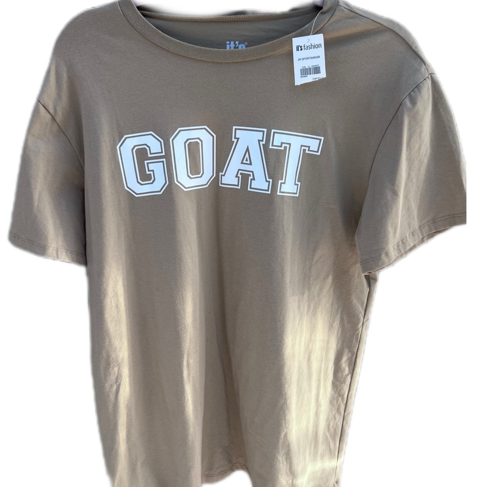 It’s Fashion Tan GOAT Graphic T-Shirt Juniors  size Large